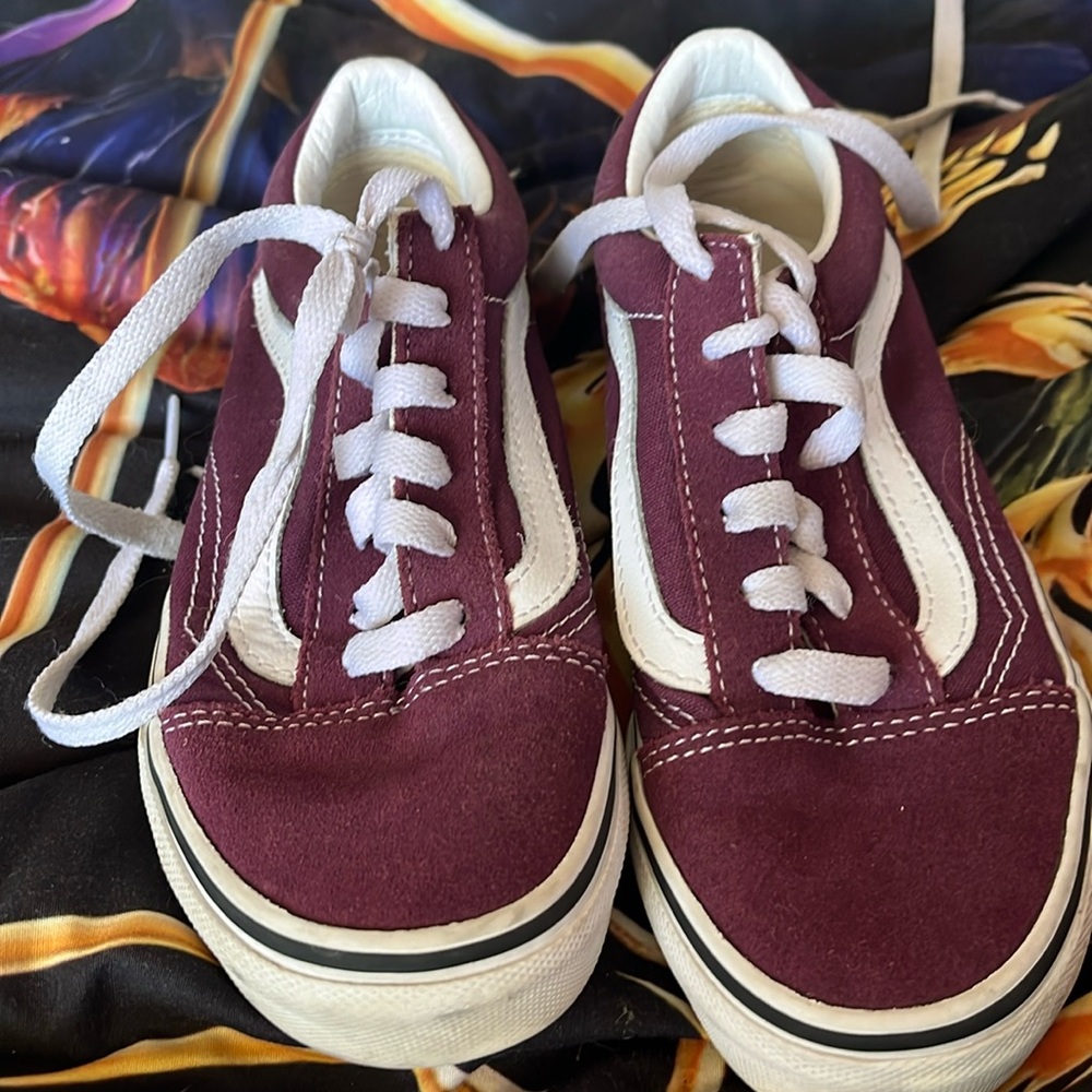 Youth size 2 maroon Vans